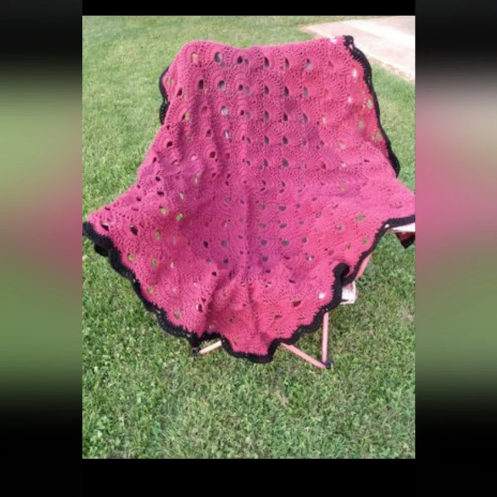 Square crocheted blanket in plum, magenta and black